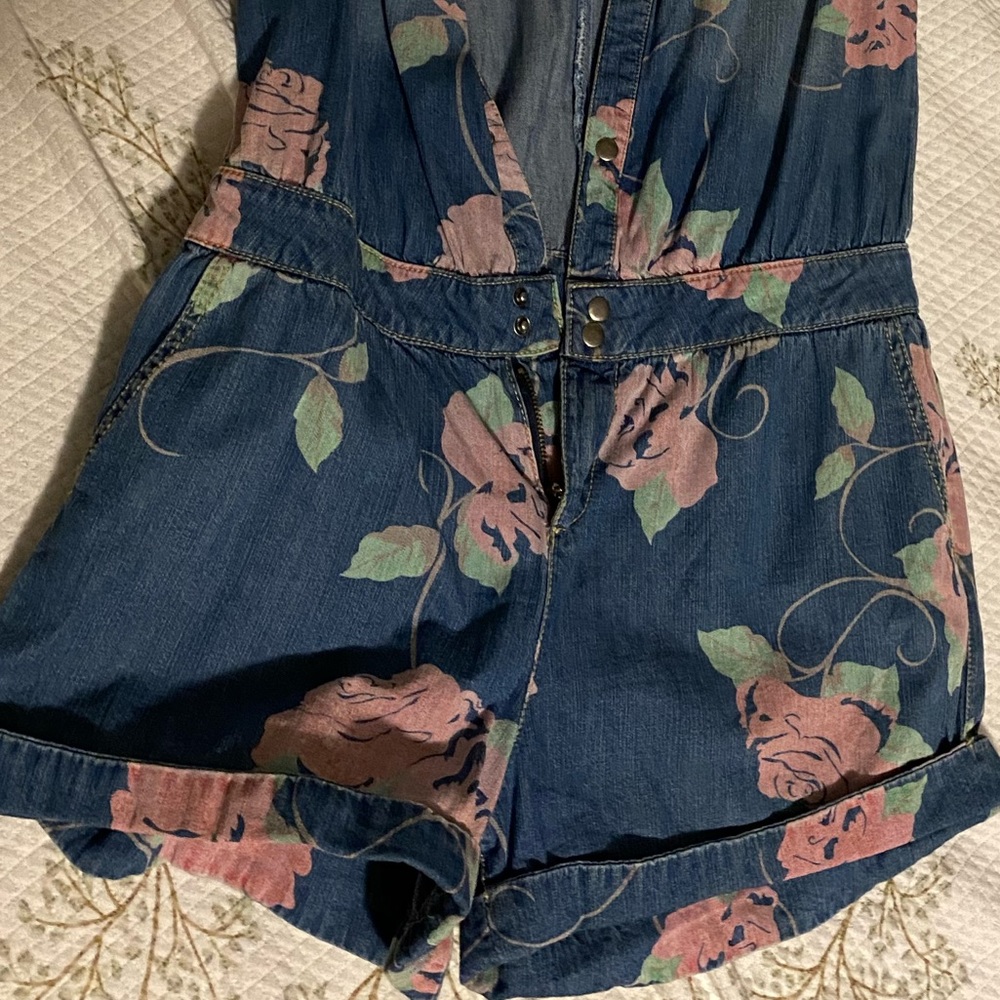 Urban Outfitters Romper - Picture 7 of 7